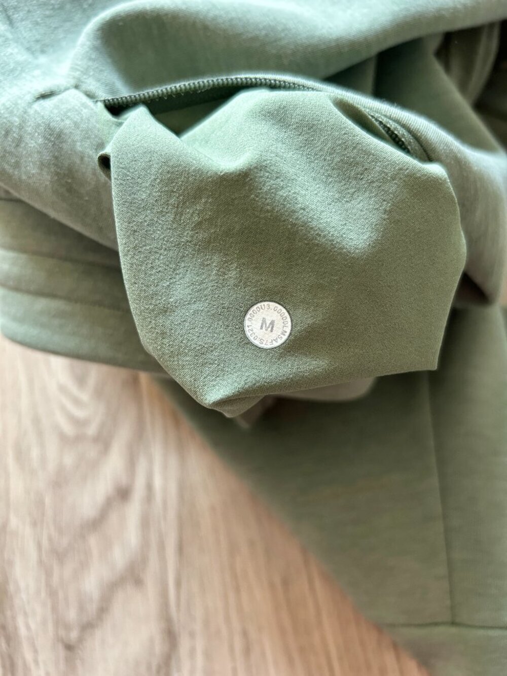 Lululemon Men's GridLiner Fleece Jogger Heathered Green Twill Size M LIKE NEW - Picture 8 of 10